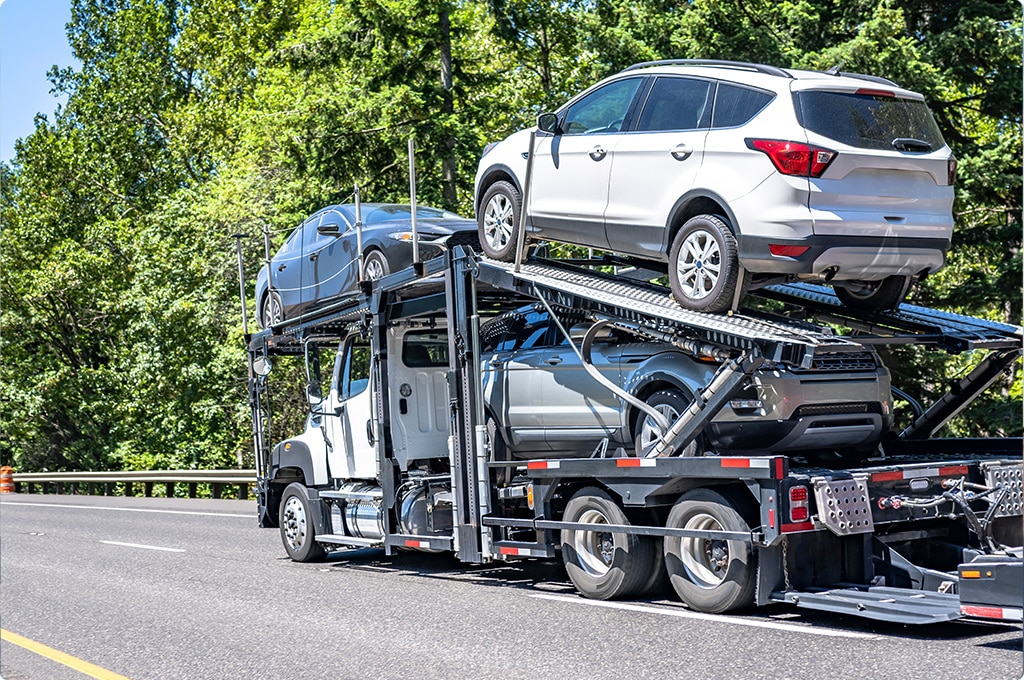 How much does it cost to ship a car to Hawaii?